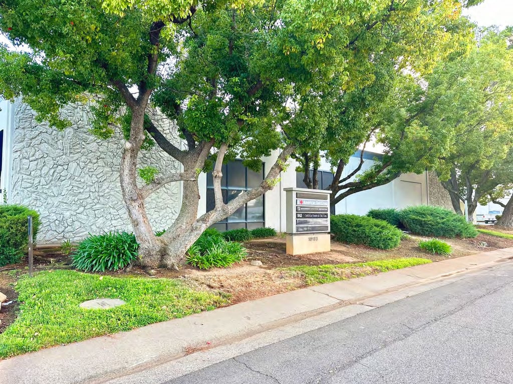 10183 Croydon Way - Photo 3