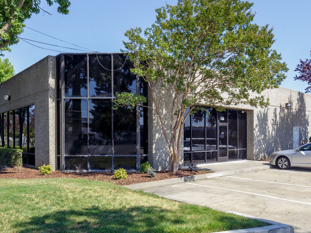 110 Main Ave - Photo 2