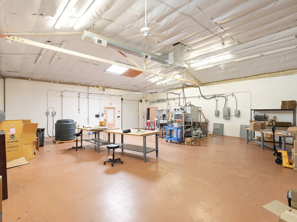 1116 D St - Photo 4