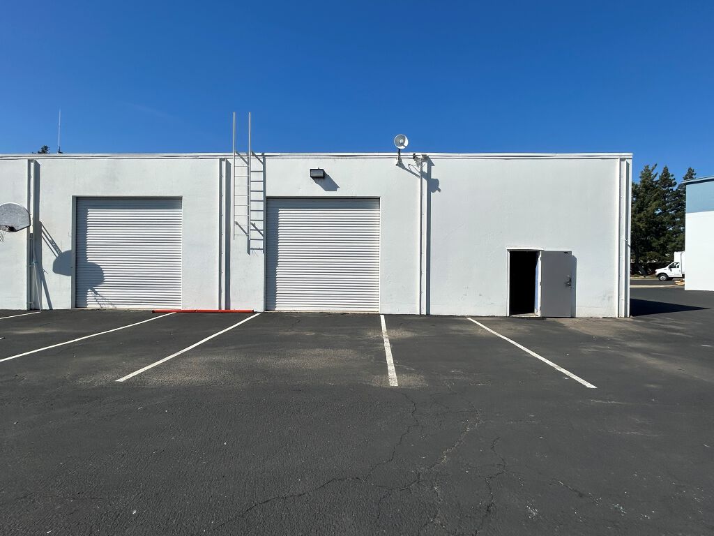 11290 Trade Center Dr - Photo 2
