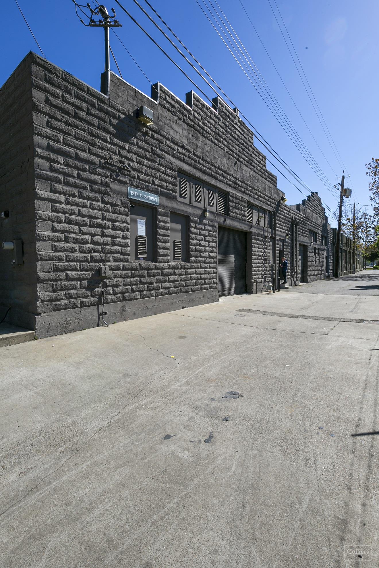 1201-1217 C Stret - Photo 2