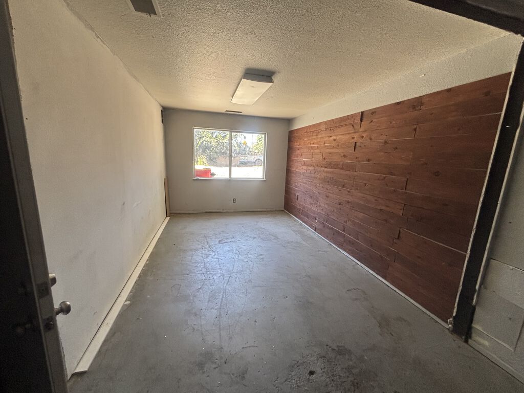 1225 North B Street - Photo 3