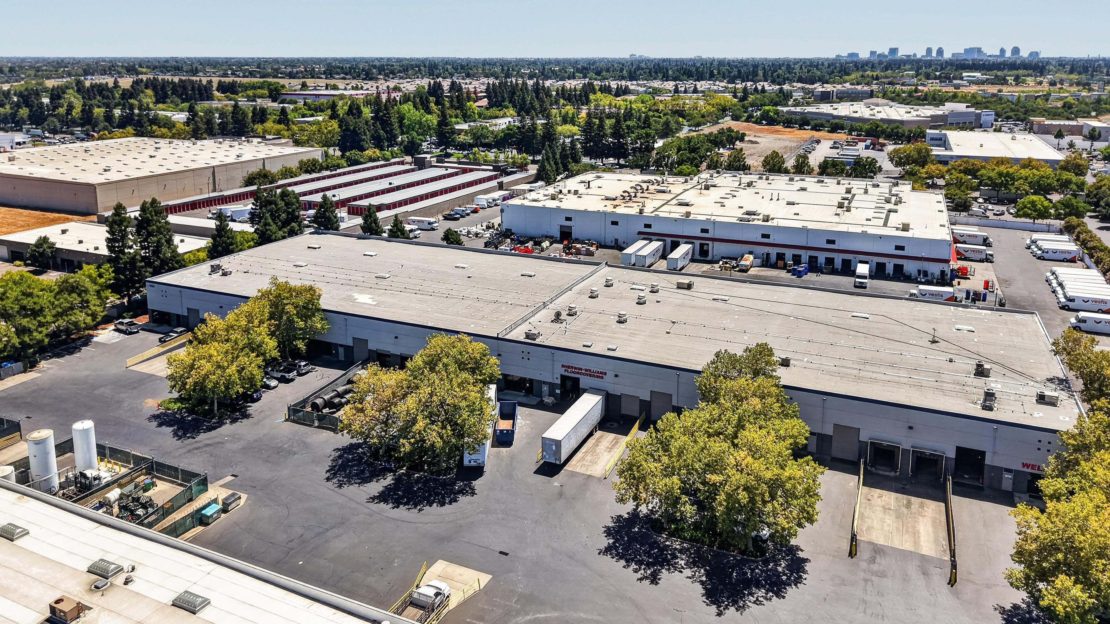 1424 N Market Boulvard, Sacramento