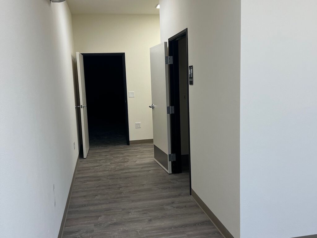 1510 Howe Ave - Photo 3