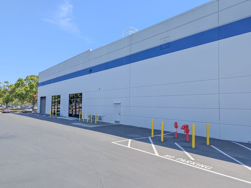1700 N Market Blvd - Photo 6