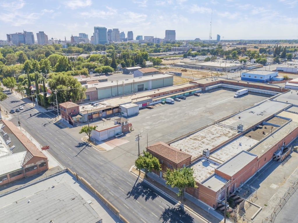 200 N 16th Street - Photo 2