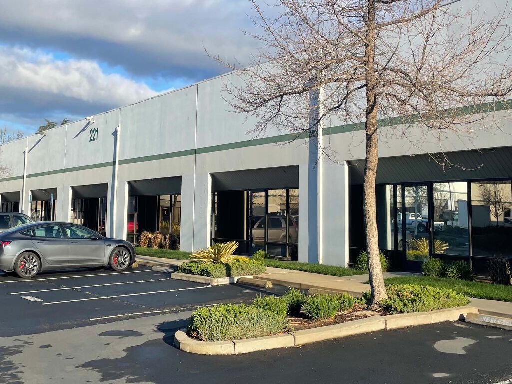 211-231 Lathrop Way, Sacramento
