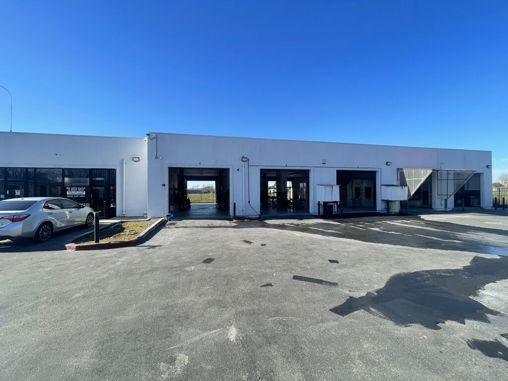2811 Florin Rd, Sacramento