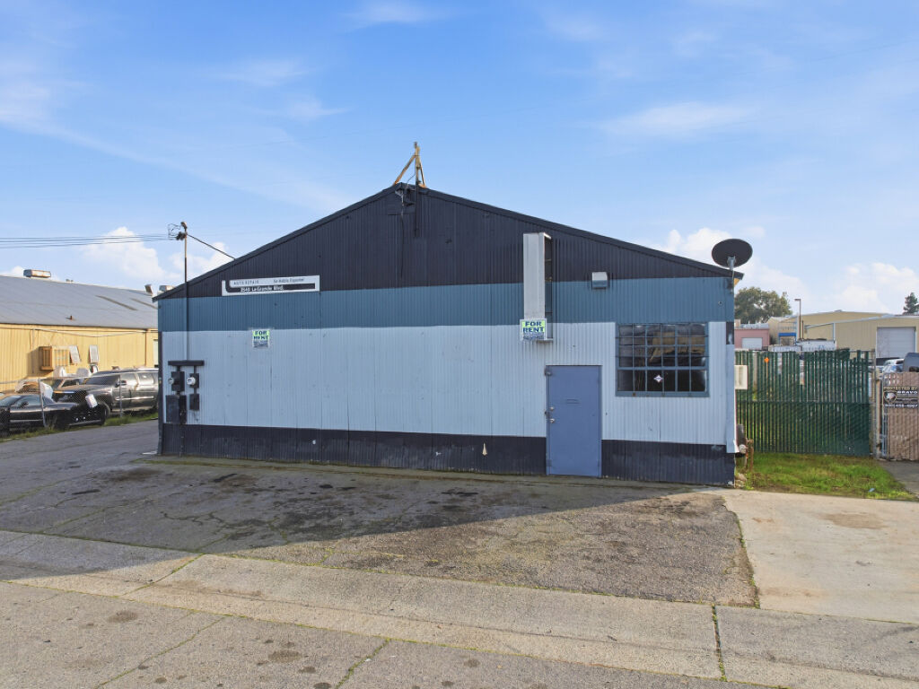3540 La Grande Blvd - Photo 2