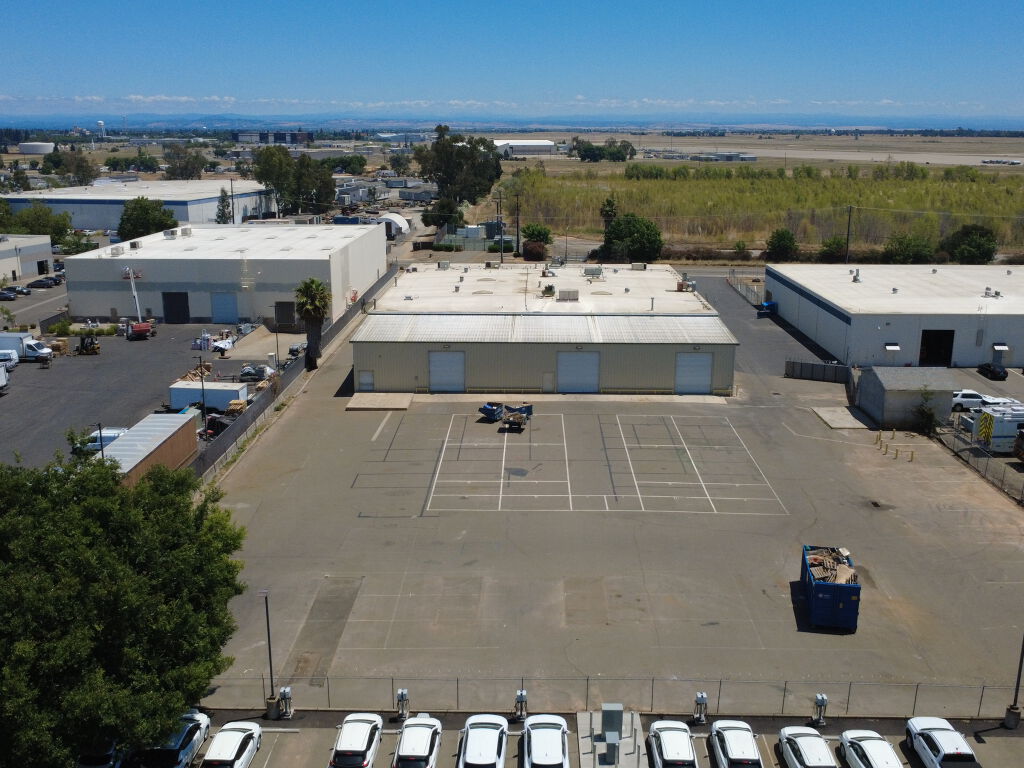 3850 Happy Lane - Photo 3