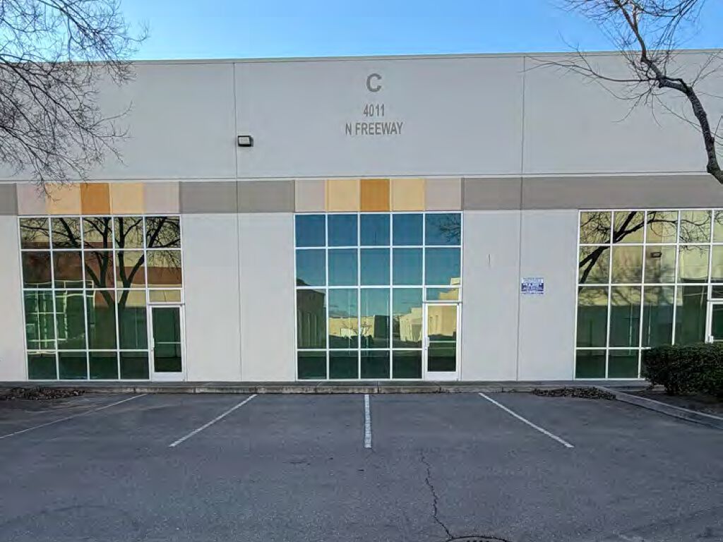 4011 N. Freeway Boulevard - Photo 4