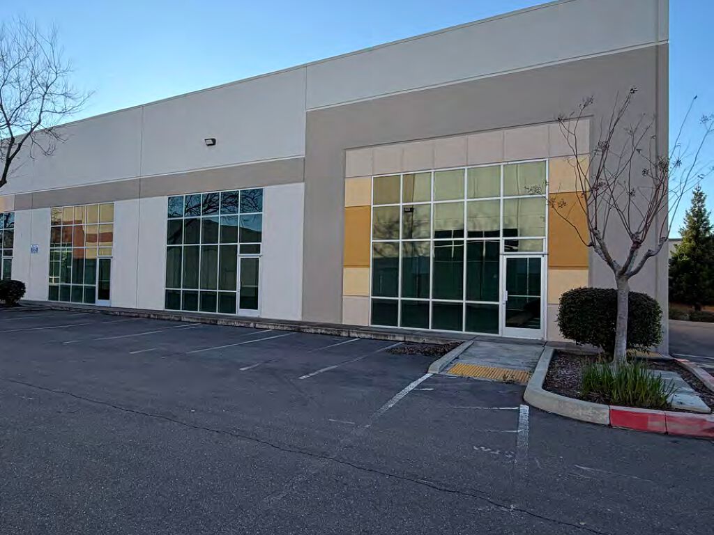4011 N. Freeway Boulevard - Photo 7