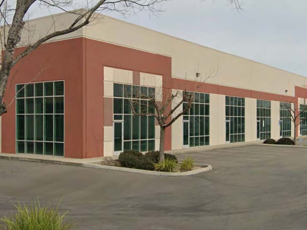 4013 N Freeway Blvd - Photo 1