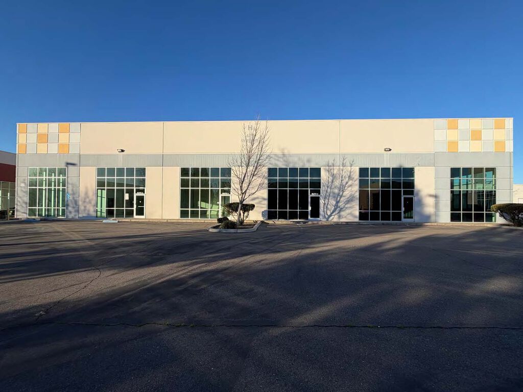 4015 N Freeway Blvd - Photo 1