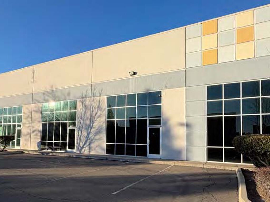 4015 N Freeway Blvd - Photo 3