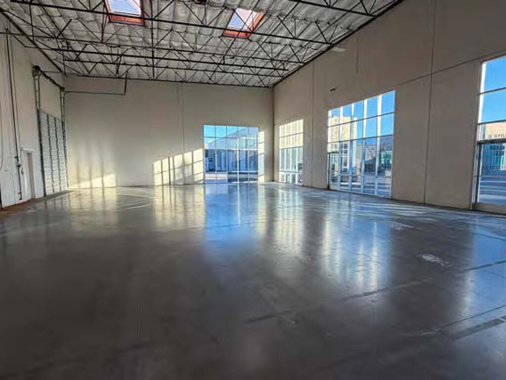 4015 N Freeway Blvd - Photo 4