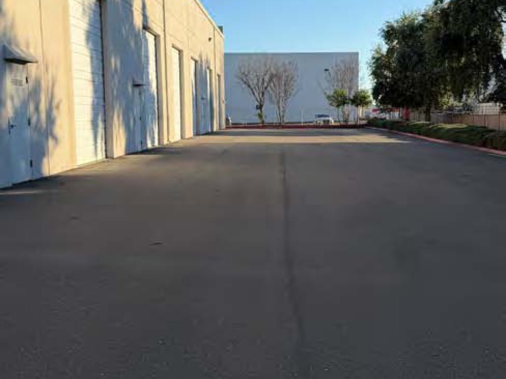 4015 N Freeway Blvd - Photo 7