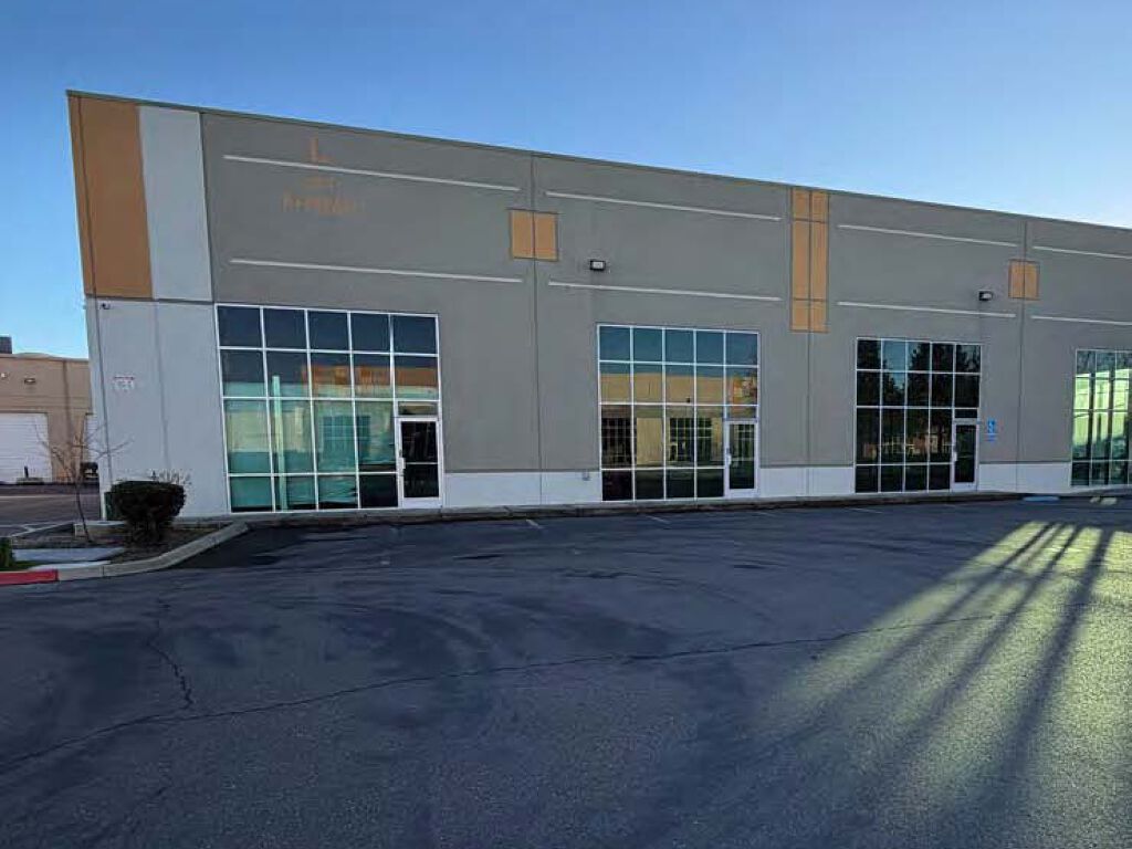 4017 N Freeway Blvd - Photo 1