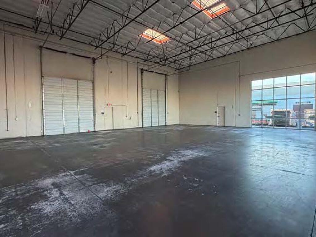 4017 N Freeway Blvd - Photo 4