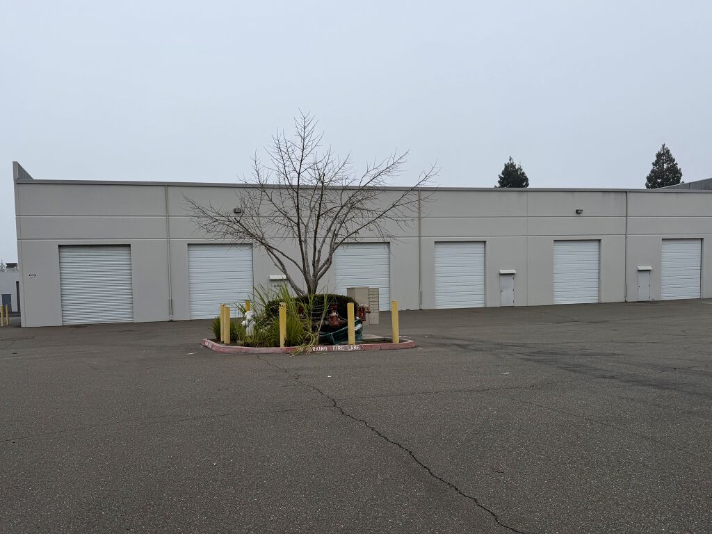 4221 N Freeway Blvd - Photo 5
