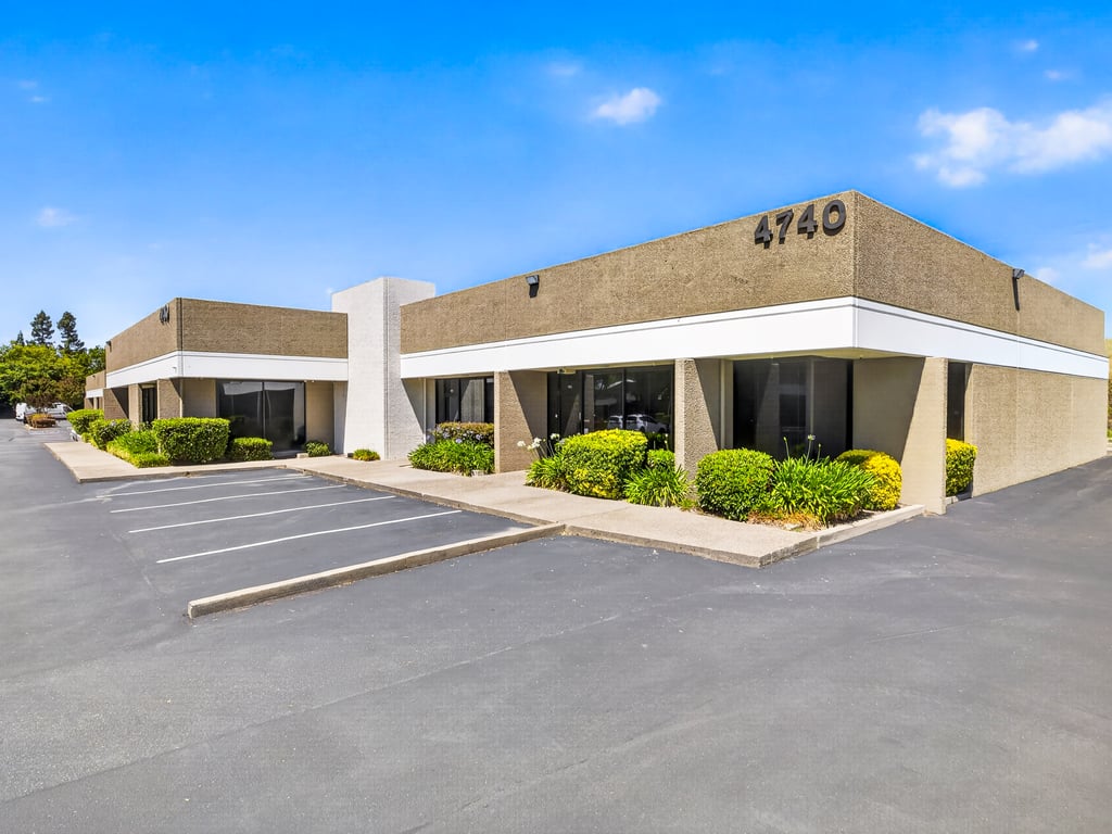 4700 Northgate Blvd - Photo 2