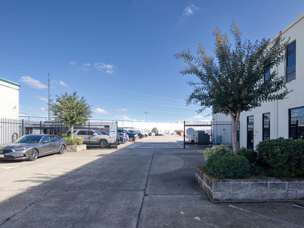 5101 Florin Perkins Rd - Photo 3