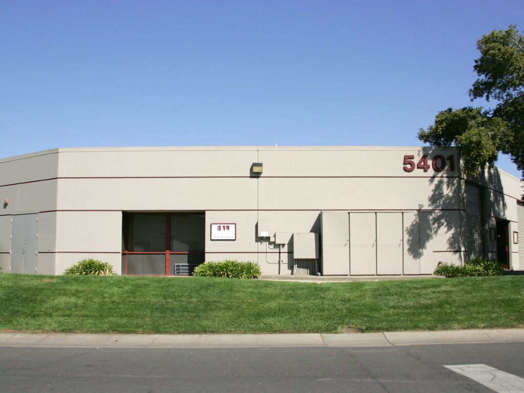 5401 Warehouse Way - Photo 2