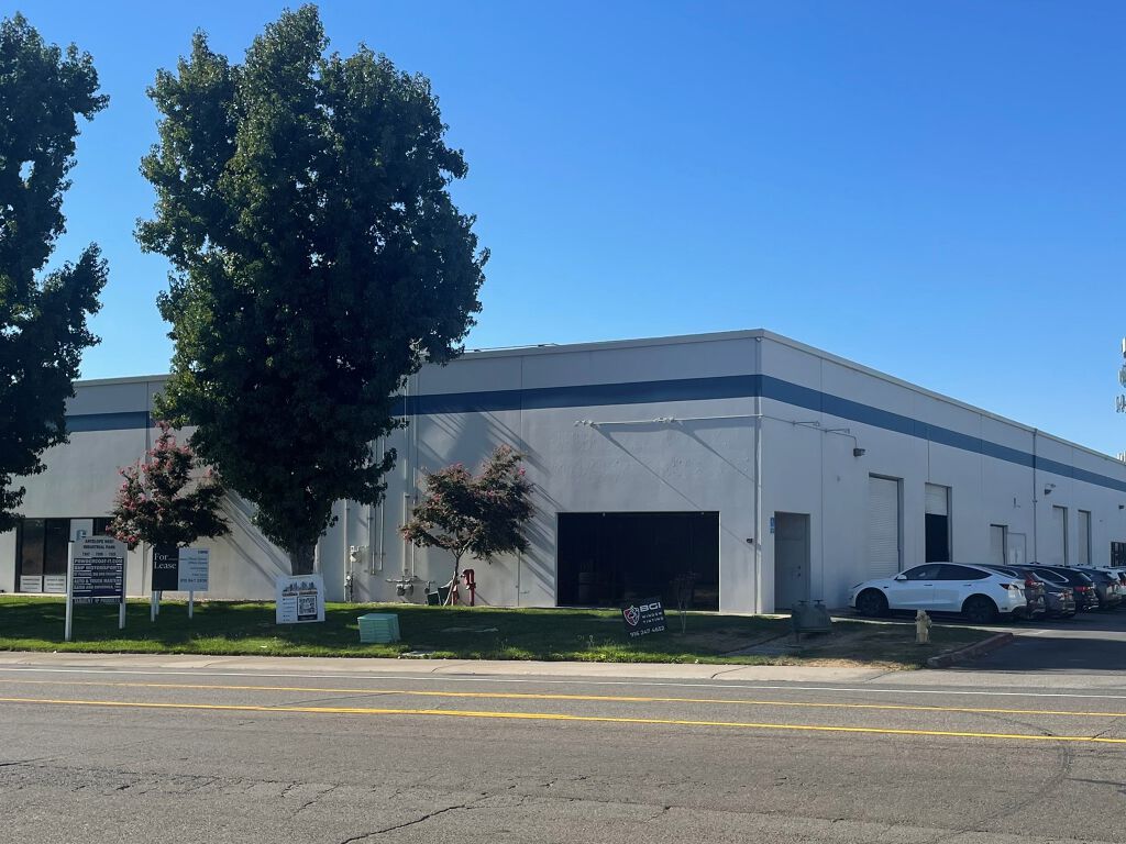 7307 Roseville Rd, Sacramento