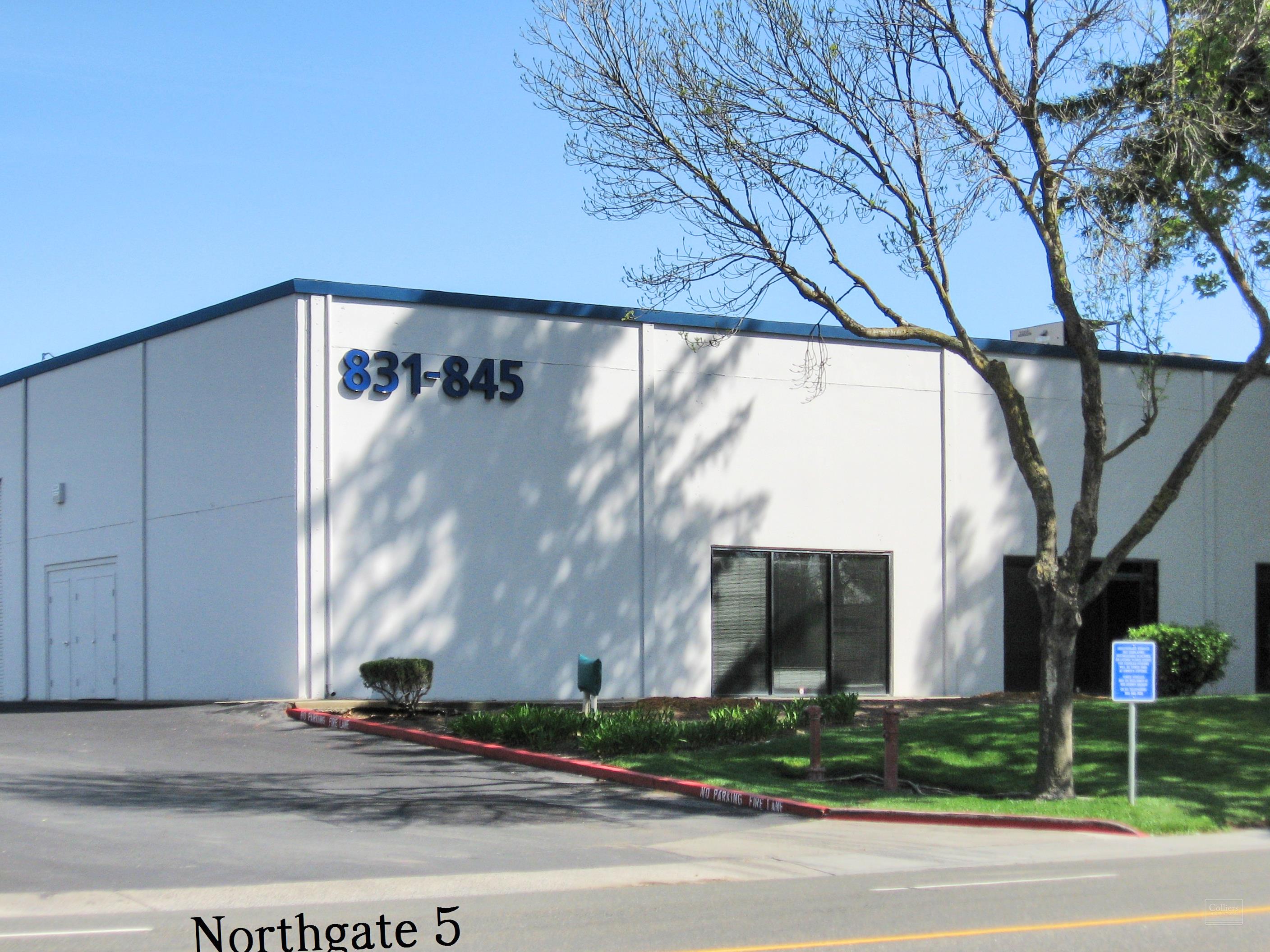 831-845 N Market Blvd - Photo 6