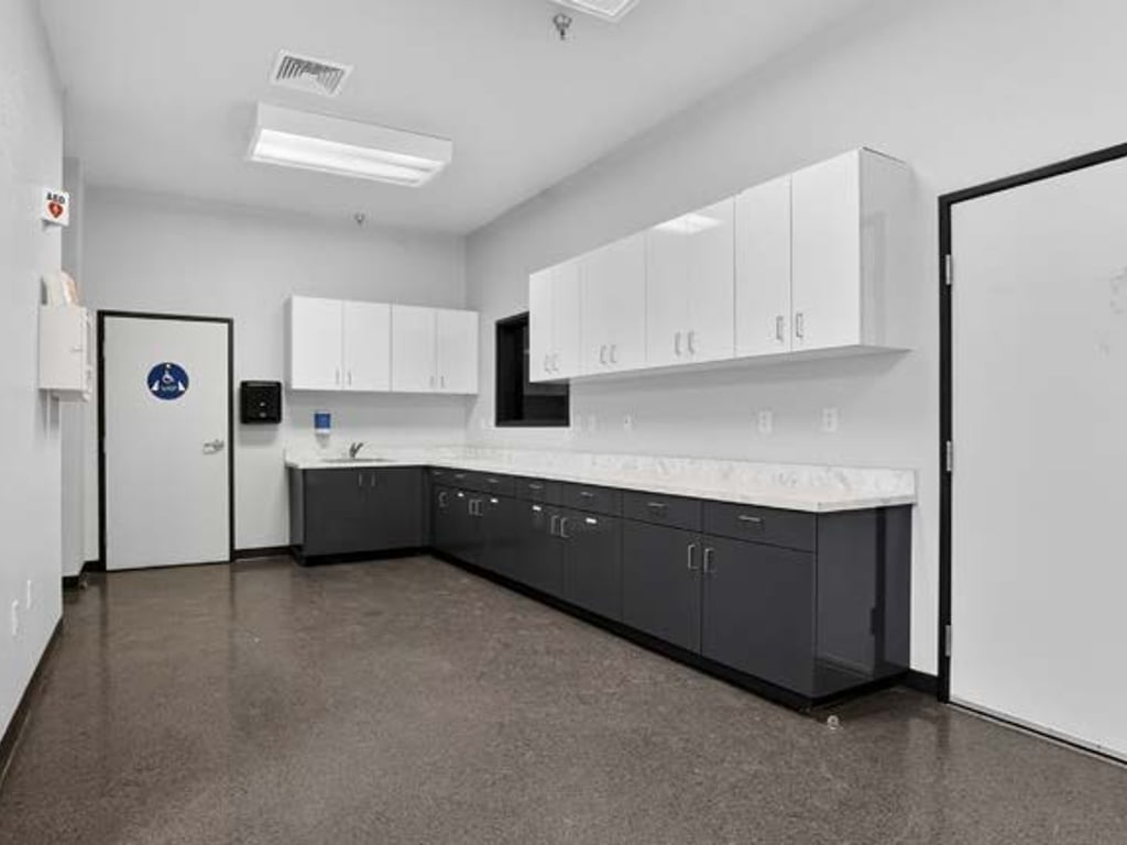 8640 - 8670 23rd Avenue - Photo 4