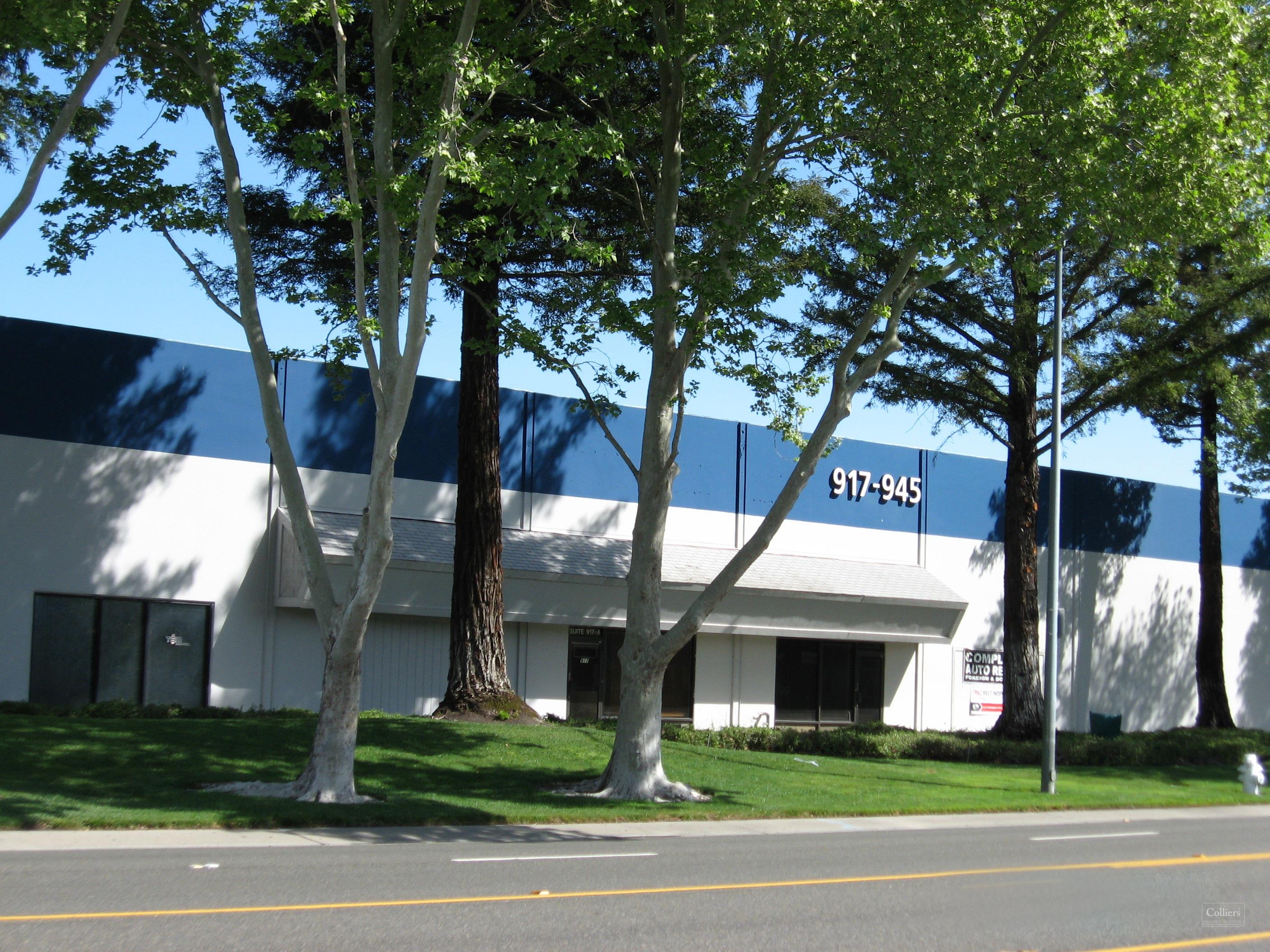 917-945 North Market Boulevard, Sacramento