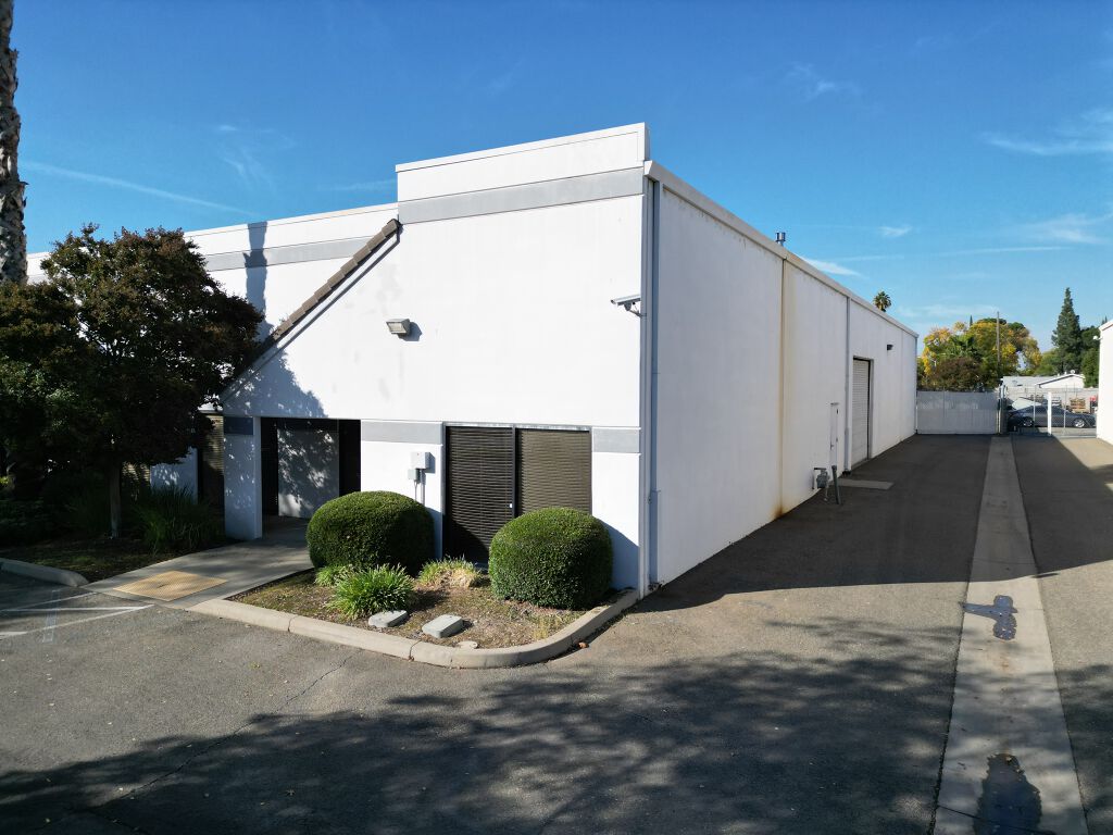 9255 Beatty Dr - Photo 2