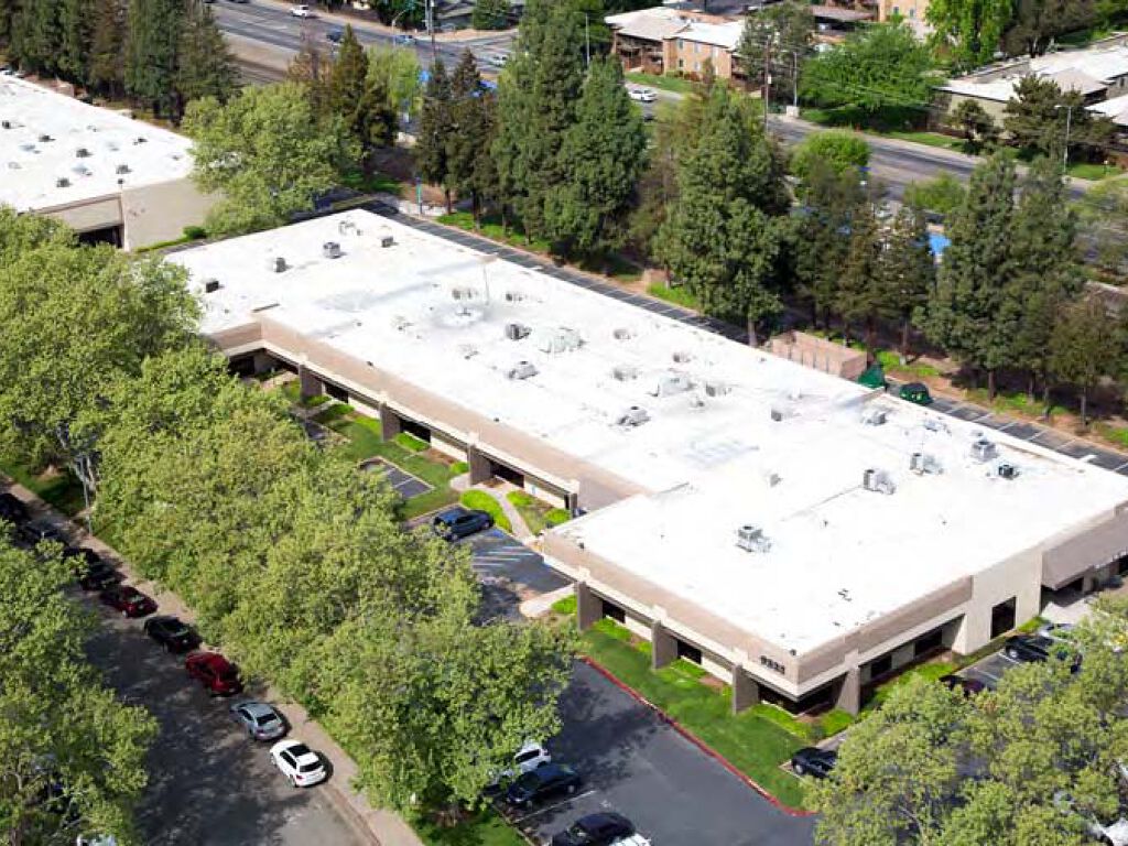 9333 Tech Center Dr - Photo 3