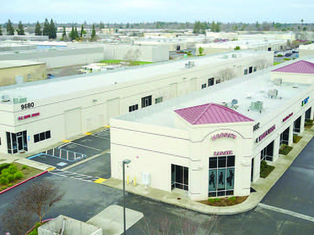 9880 Waterman Rd - Photo 2